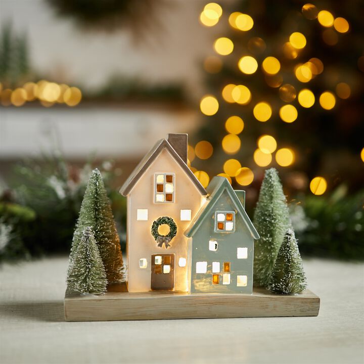 Lighted Winter Village Decoration – LED Christmas Scene with Buildings & Snowy Trees for Festive Mantel Decor