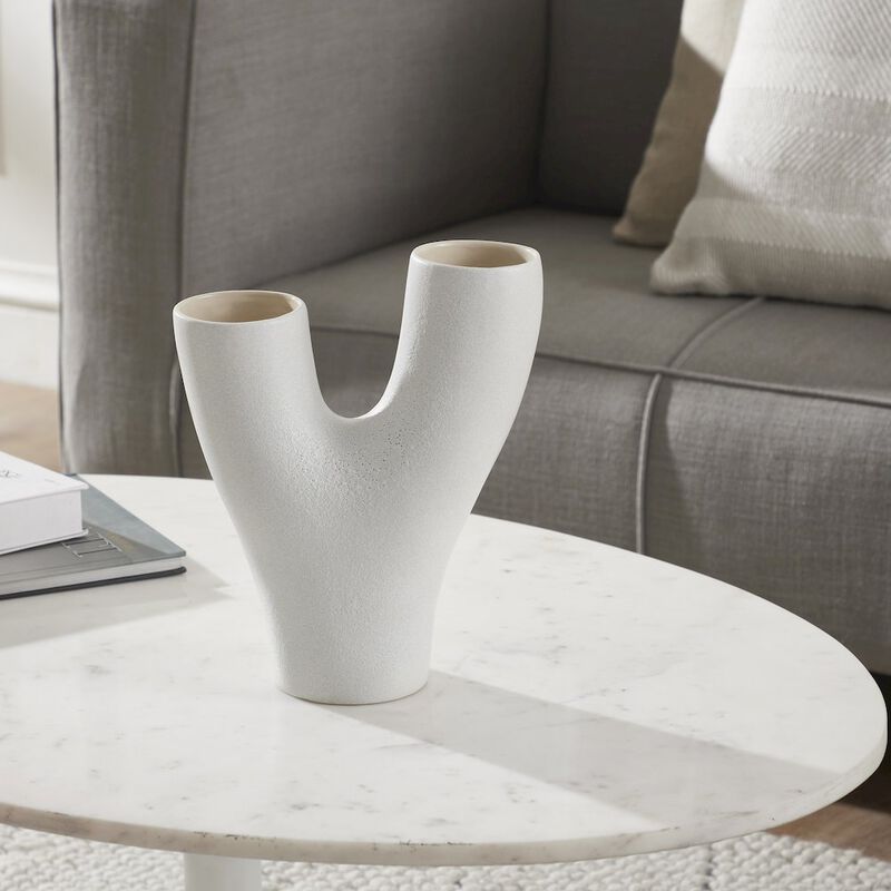 Renwil Jocasta Large Vase In White Color