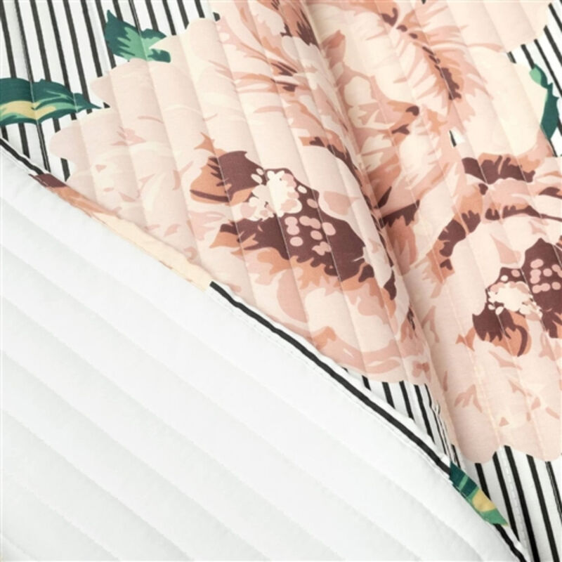 3-Piece Polyester Striped Rose Floral Quilt Set for Stylish Bedroom Update