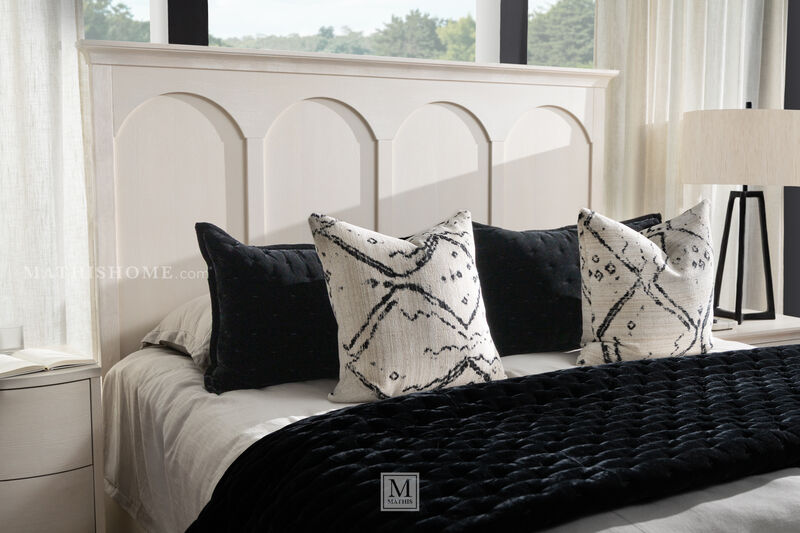 Harmony King 3-Piece Bedroom Set image number 2