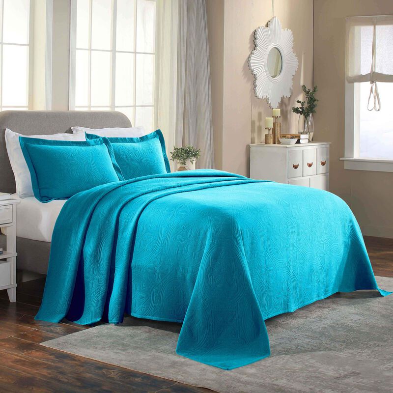 Lightweight Cotton Bedspread Set 3-Piece, Celtic Circle Patterned Matelasse image number 0