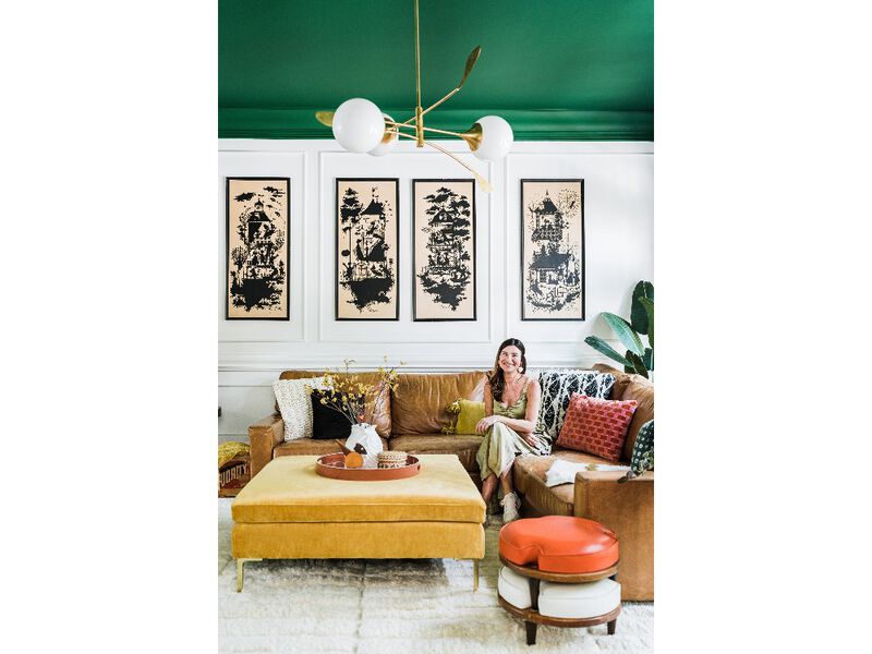 Victoria Chandelier image number 1