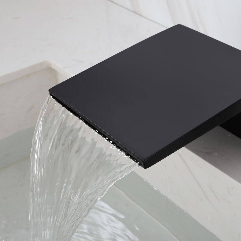 Solid brass material for body and spout creates a sturdy faucet