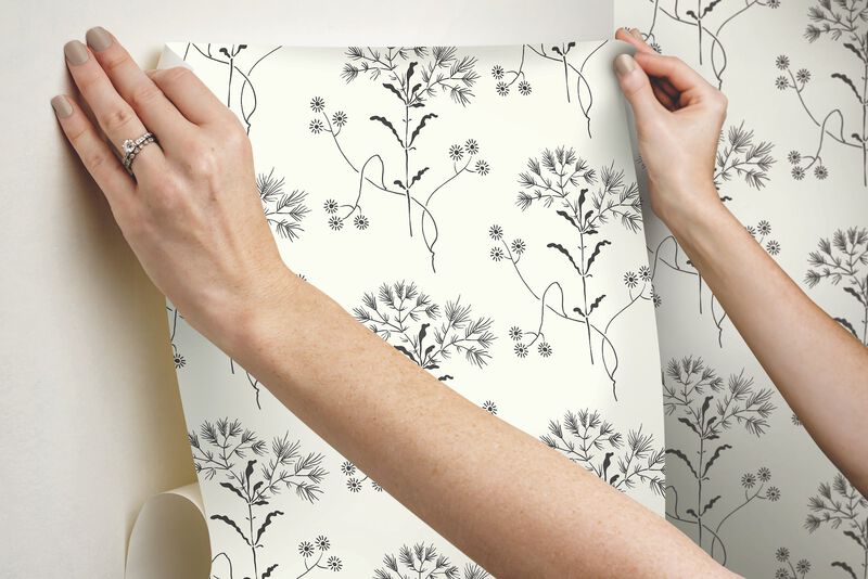 Magnolia Home Wildflower Black & White Peel & Stick Wallpaper (Double Roll) image number 5