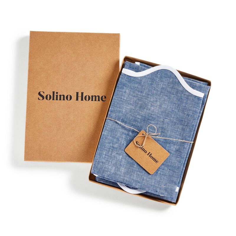 Solino Home Giselle Scallop Edge 100% Linen Dinner Napkins &ndash; Set of 4, 20 in Round, Machine Washable, Holiday and Everyday Dining