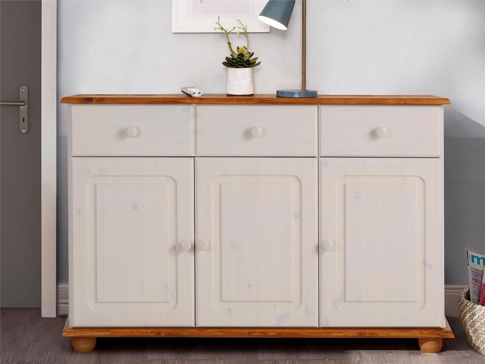 Chester Sideboard with 3 Drawers and 2 Cabinets