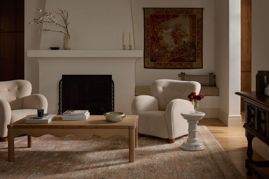 Priscilla PRL08 2'3"x3'9" Blush/Multi Rug