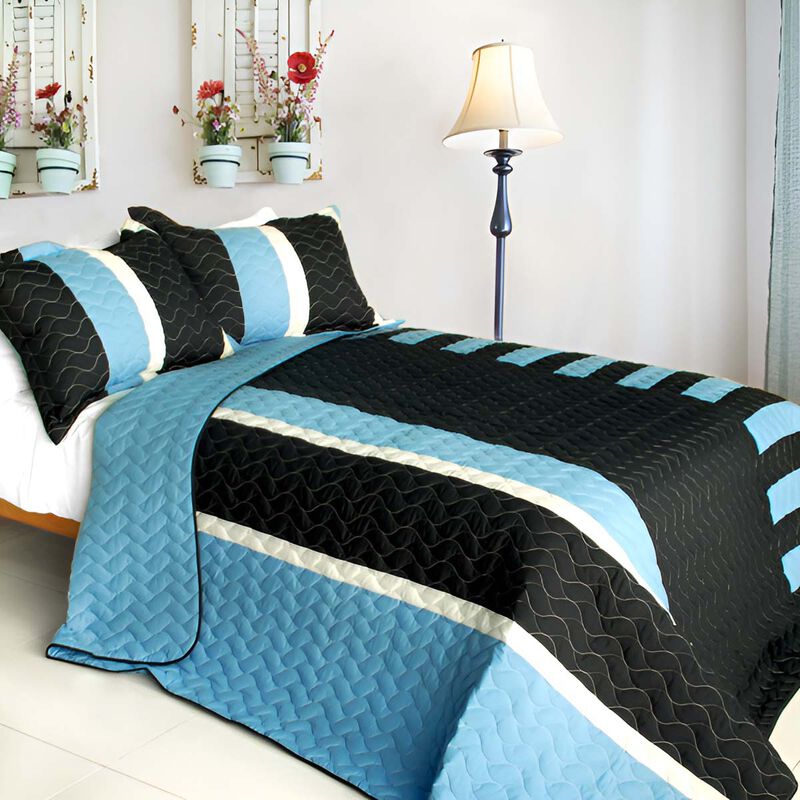 3 Piece Vermicelli Quilted Patchwork Quilt Set Peace of Mind Collection image number 0