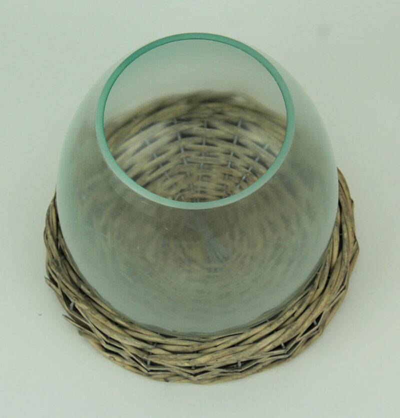 8 Inch Diameter Glass Terrarium Vase With Wicker Base image number 1