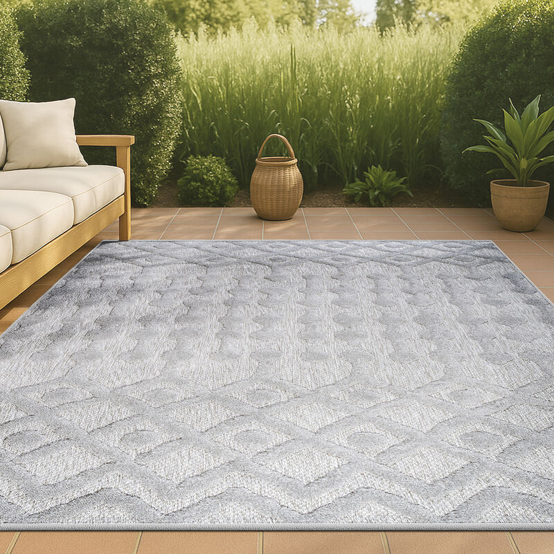 Peralta Moroccan Diamond Indoor/Outdoor Area Rug
