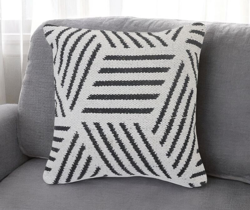 Modern Cotton Geometric Throw Pillow with Zipper &ndash; Elegant Decorative Cushion