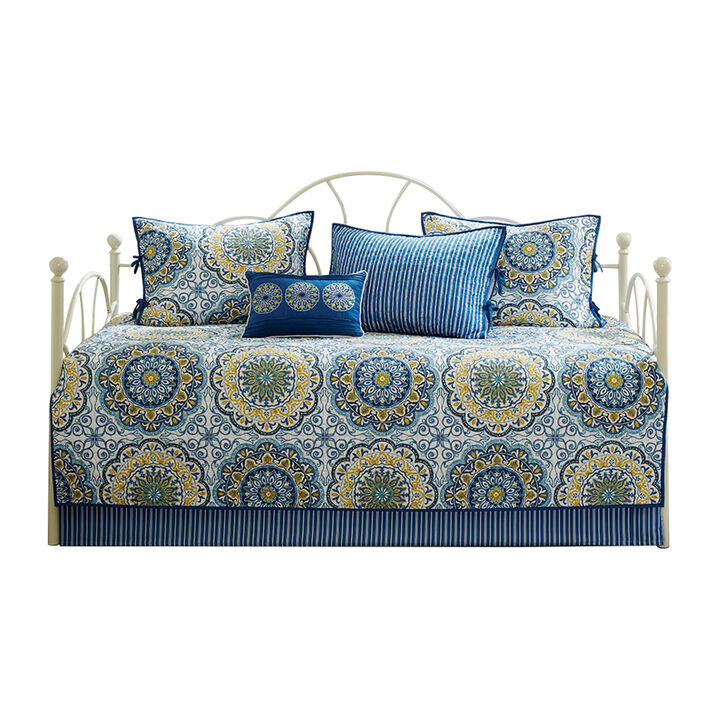 Gracie Mills Lilly 6-Piece Reversible Daybed Ensemble
