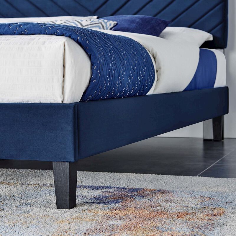 Roxanne Performance Velvet Full Platform Bed image number 9