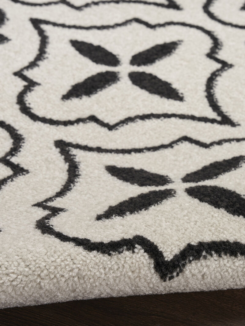 Nourison Essentials NRE04 Ivory/Black 6' x 9' Rug