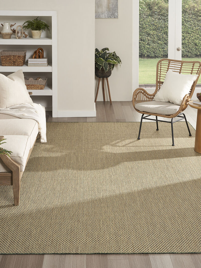 Courtyard COU01 Green 9' x 12' Rug