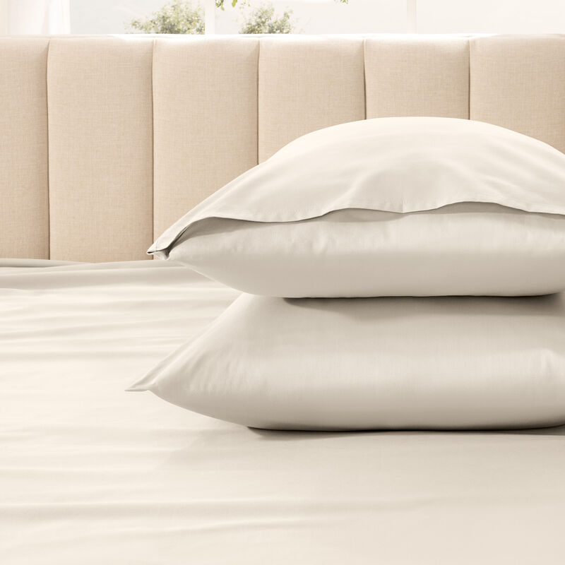 400 Thread Count Organic Cotton Sateen Pillowcase Set image number 3