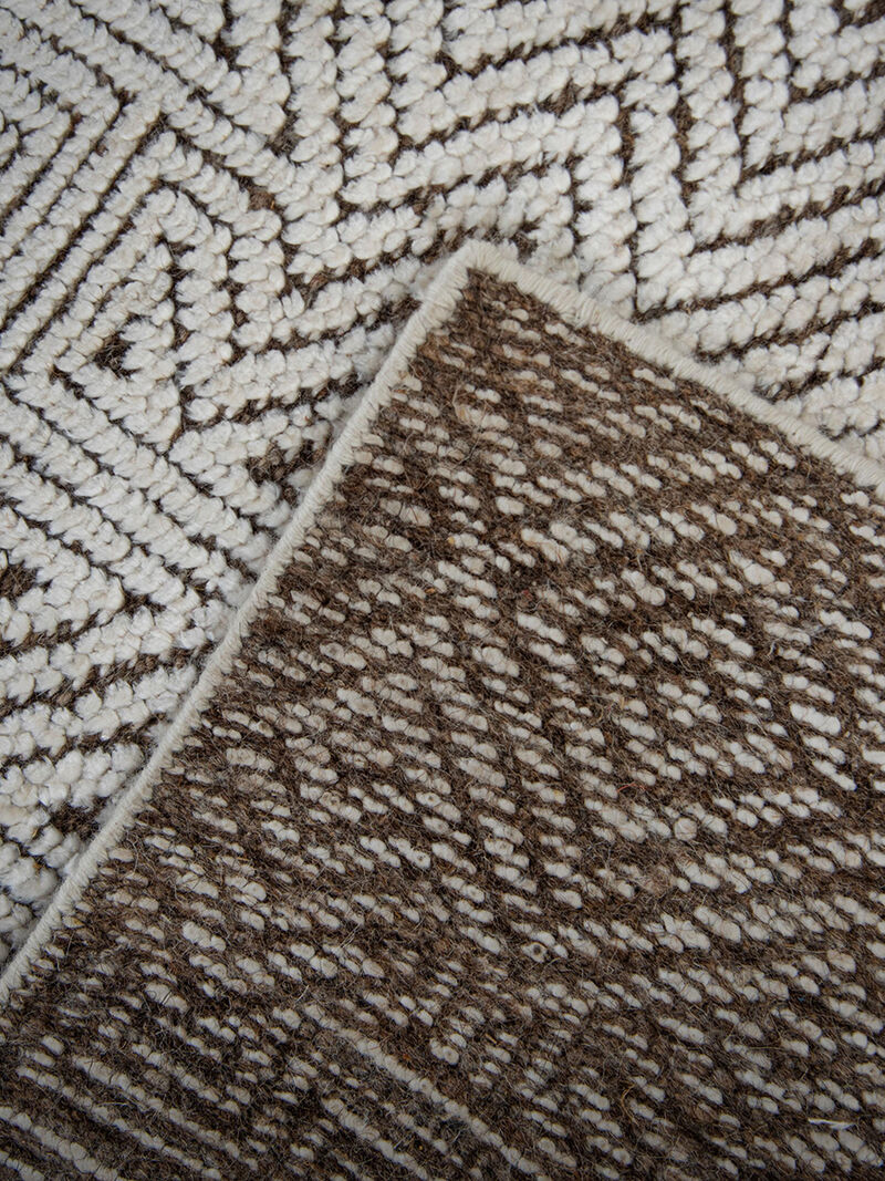 Radiance RNC667 6' x 9' Rug image number 2