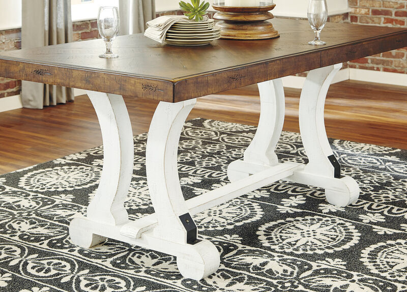 Valebeck Dining Table image number 2