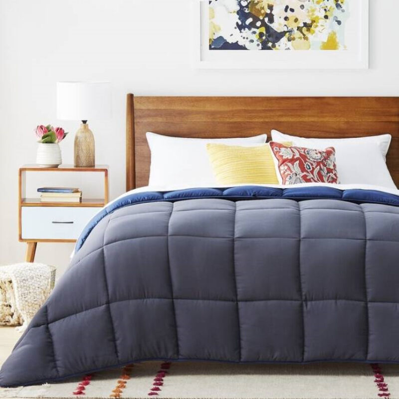 Lightweight Microfiber Comforter &ndash; Reversible Down Alternative for All Seasons