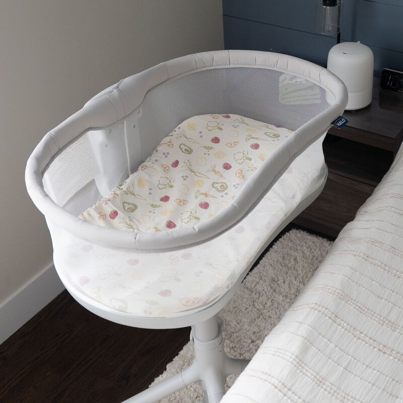 Clementine Fruits & Veggies Cotton Bassinet Sheet image number 5