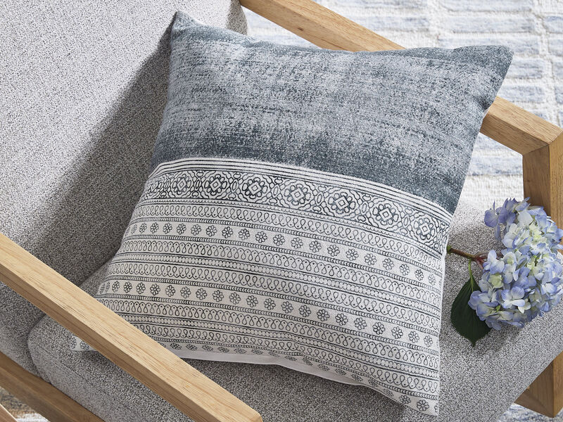 Harperville Pillow (Set of 4) image number 1