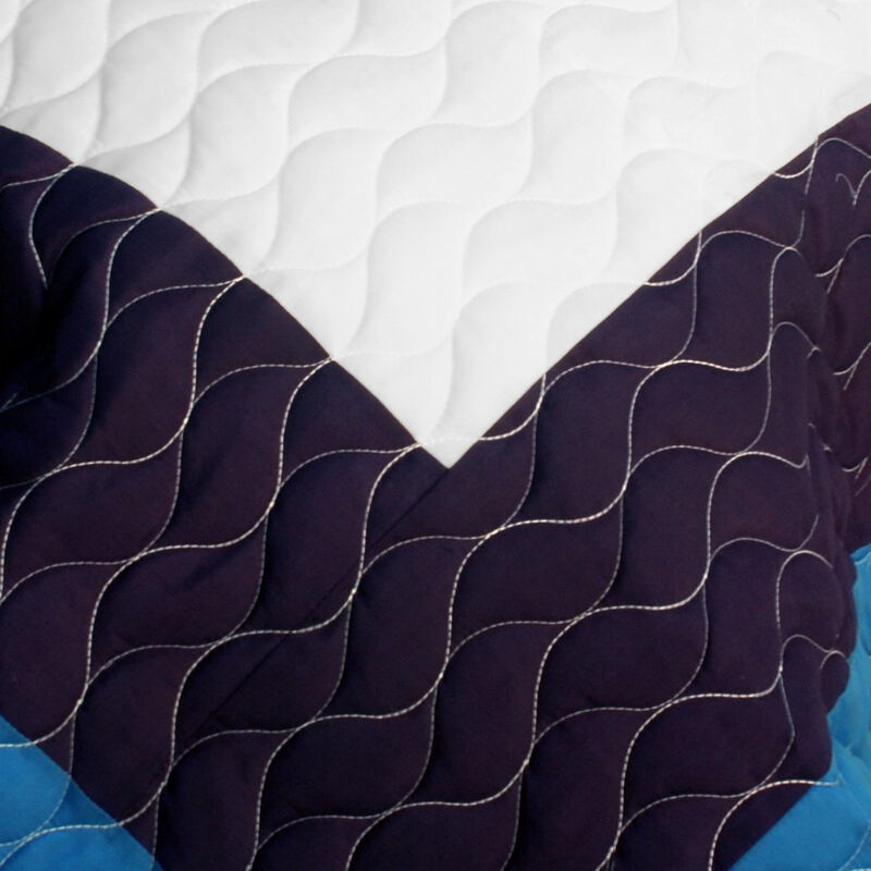Queen Patchwork Quilt Set 3PC Quilted Vermicelli Stitch Lightweight Bed Cover Set image number 2