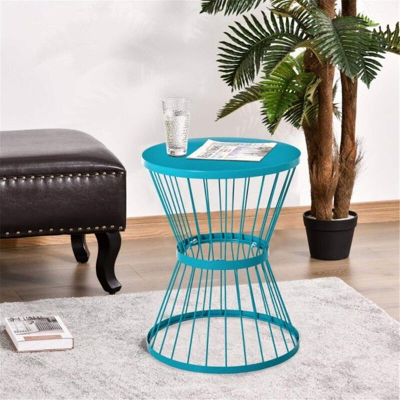 Sleek Coffee Table for Living Room D&eacute;cor and Everyday Functionality