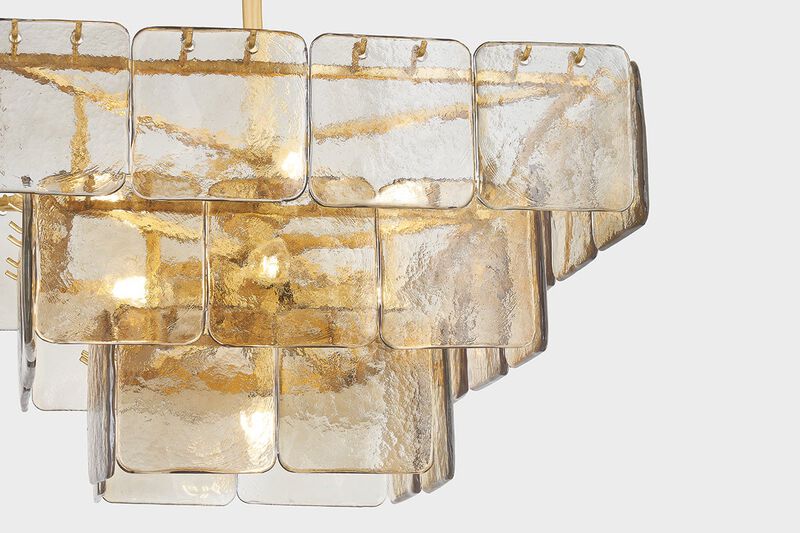 Regal Chandelier image number 1
