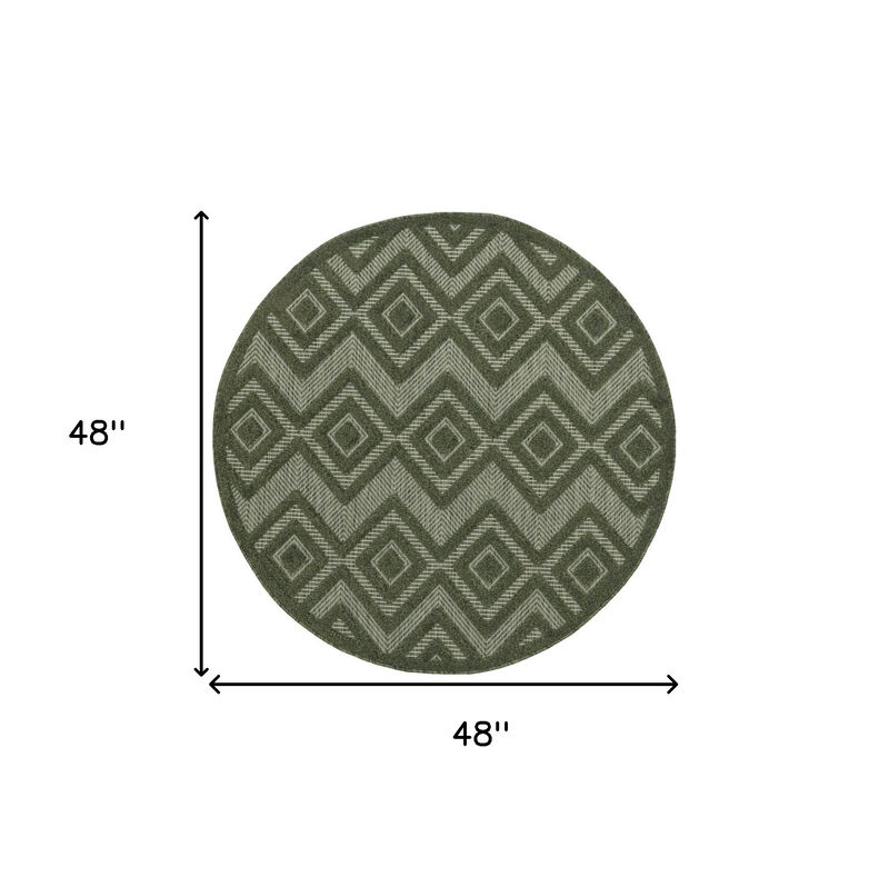 HomeRoots Round Geometric Indoor Outdoor Area Rug image number 4