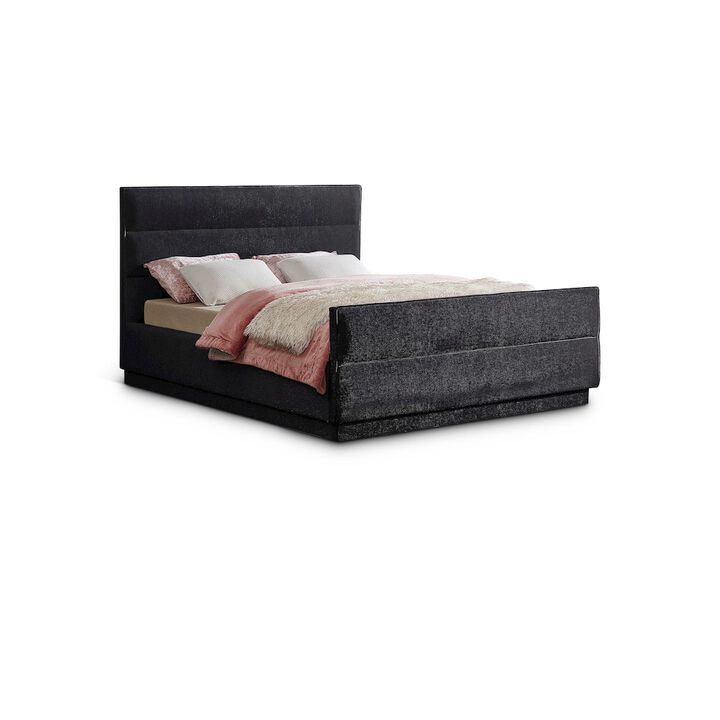 Meridian Furniture Paxton Black Chenille Fabric Full Bed