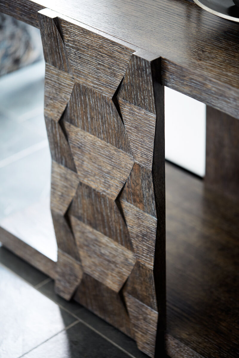 Linea Side Table image number 1