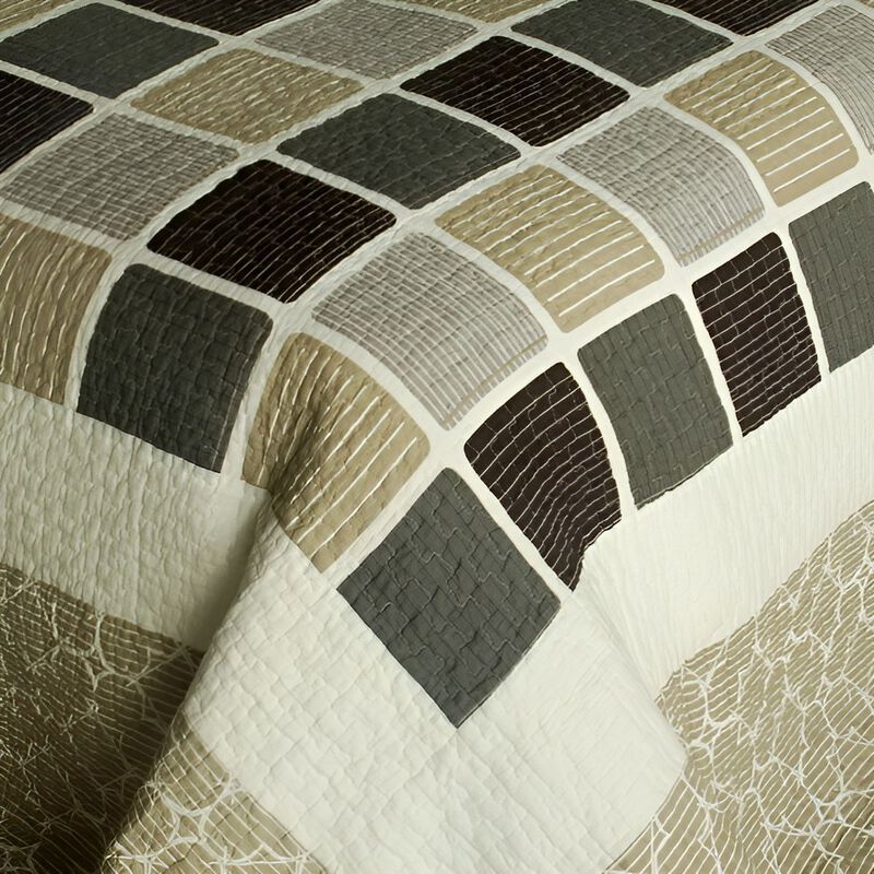 Queen Size 3-Piece Cotton Vermicelli Quilted Printed Quilt Set with Matching Shams image number 2