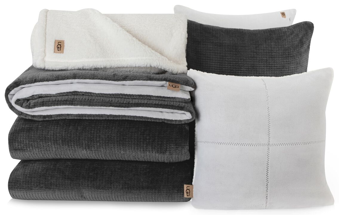 UGG 32537 Remina Full-Queen 5-Piece Comforter Set Luxurious Comforter and Two Shams with 18 x 18-inch Decorative Throw Pillow an