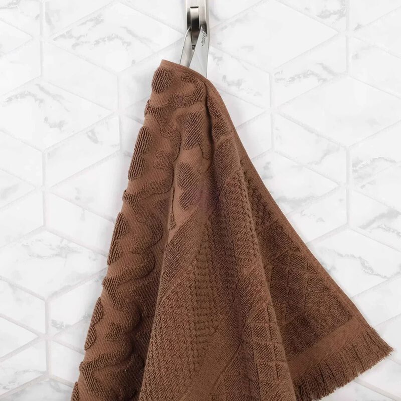 Absorbent Cotton Bath Towel Set of 3 with Geometric Jacquard Design image number 2