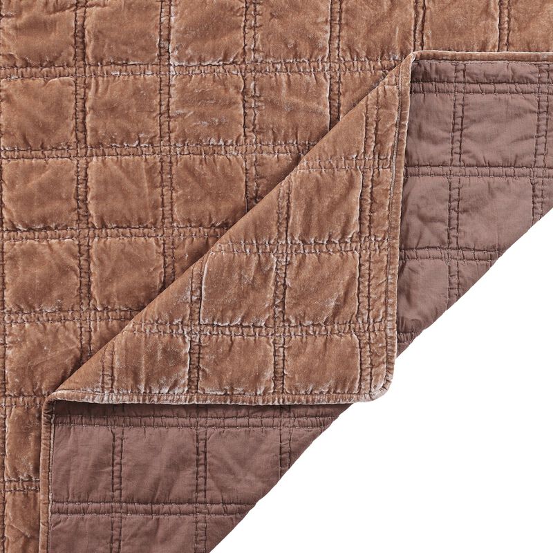 Stella Pintuck Rose King Quilt Set image number 2