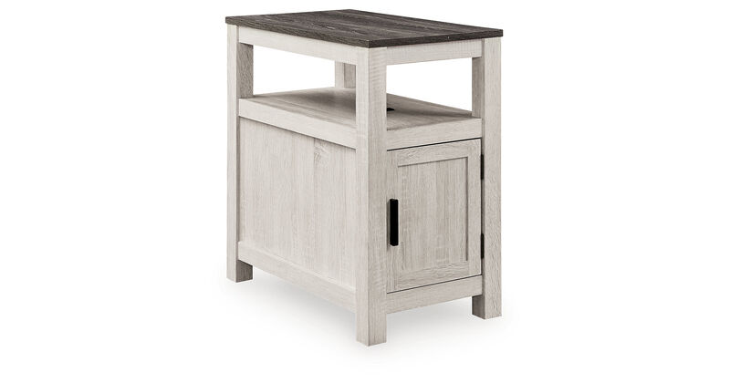 Fendenmore Chairside End Table image number 0