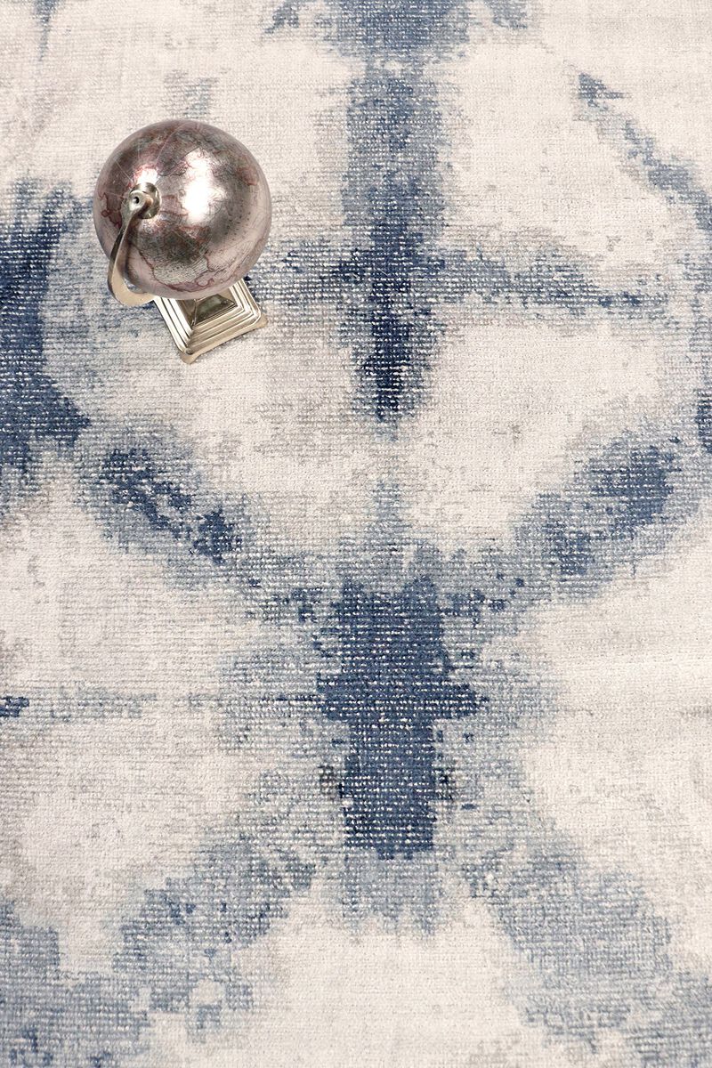 Pasargad Home Shibori Hand-Loomed/Blue Bsilk & Wool Area Rug image number 2