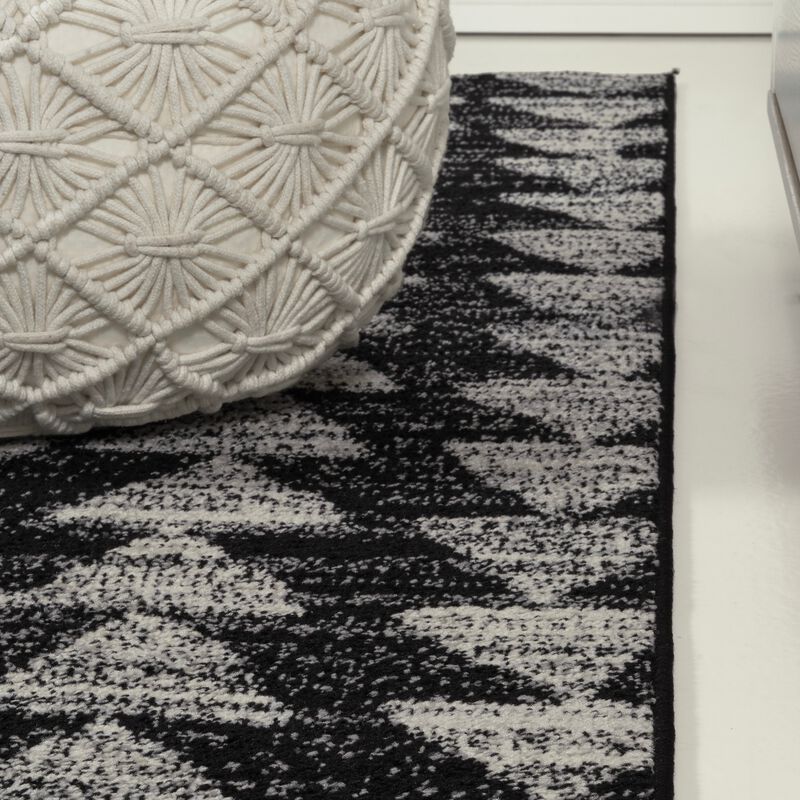 Aisha Moroccan Triangle Geometric