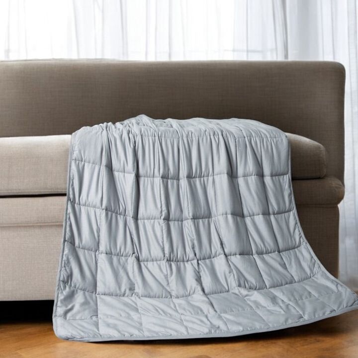 HomeRoots 48" X 72" Light Gray Cotton Quilted Plush 15 Pound Weighted Blanket