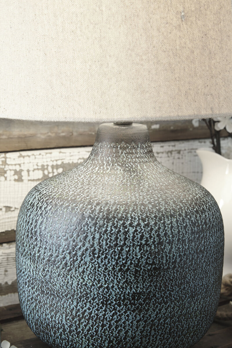 Malthace Table Lamp image number 2