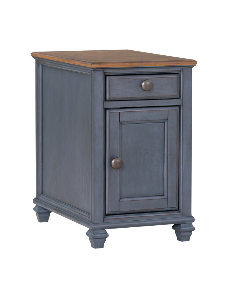 Americana 14" Chairside Table