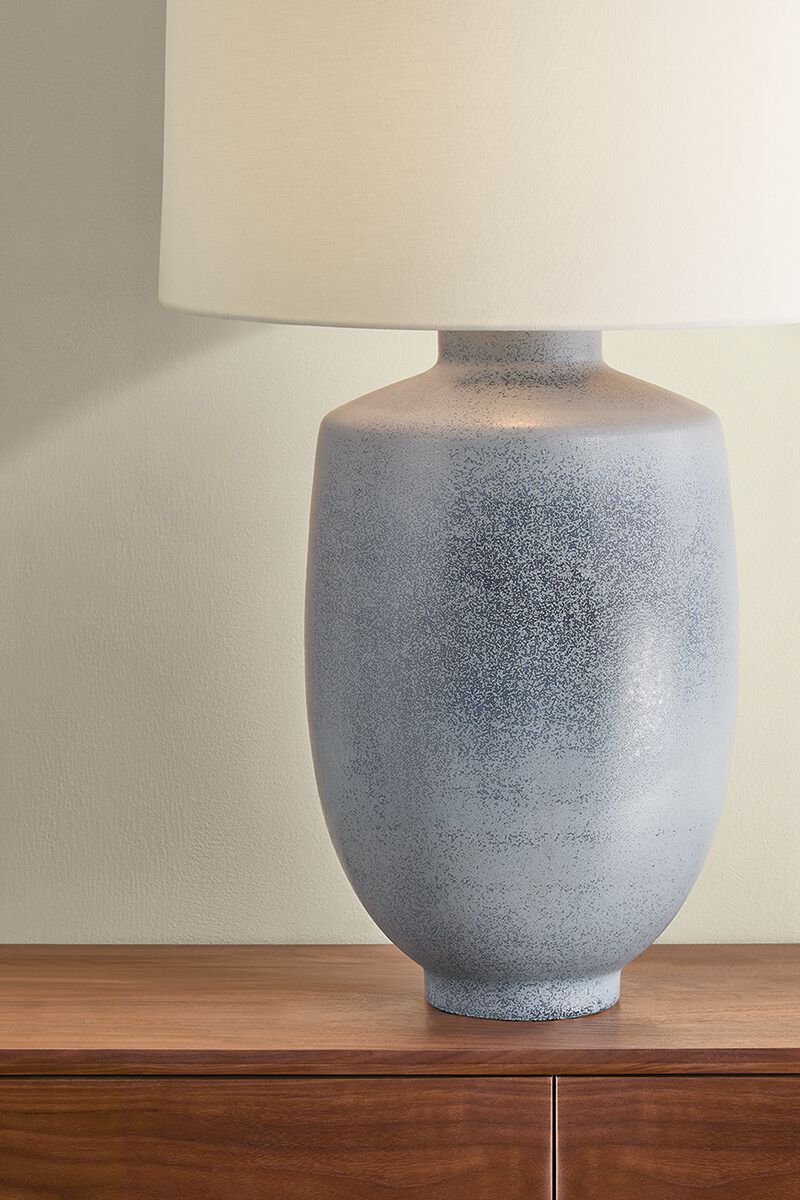 Hensonville Table Lamp image number 3