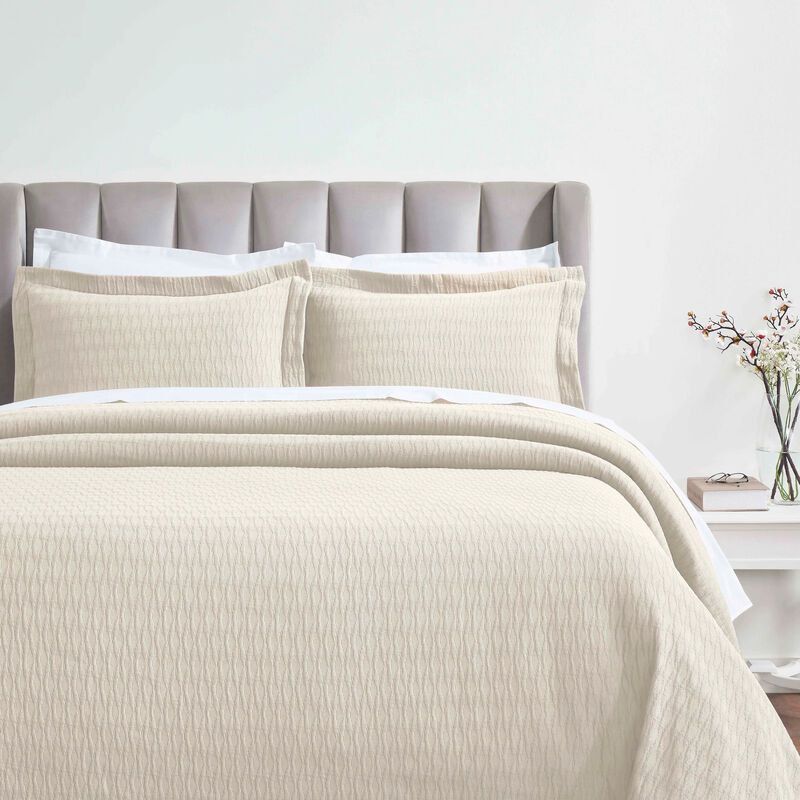Lightweight Cotton Matelasse Bedspread Set with Diamond Pattern image number 1
