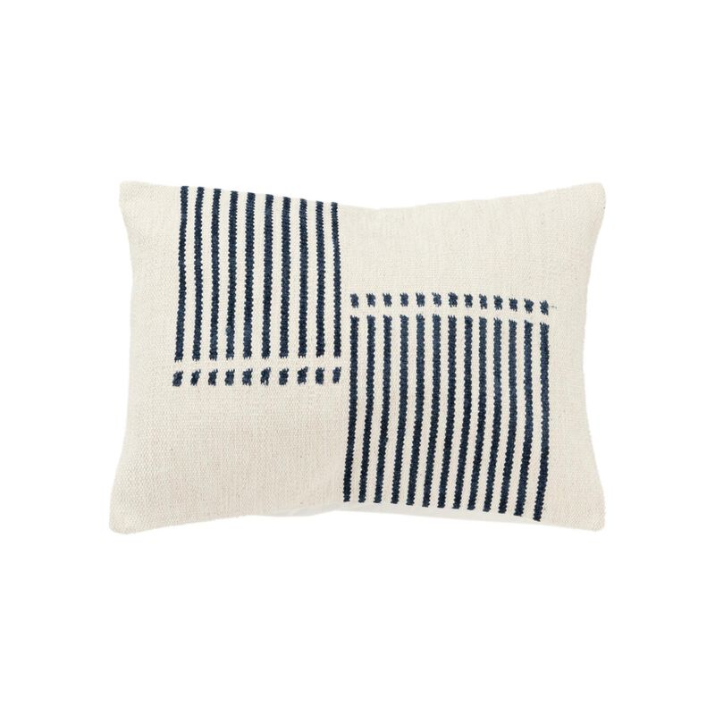 T20904 Pillow