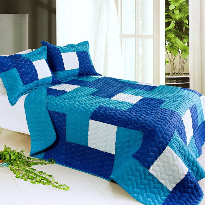 Full Queen Mild Winter 3 Piece Patchwork Quilt Set with Vermicelli Quilting