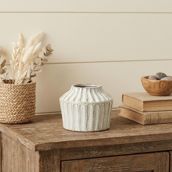 HomeRoots 6" Ivory Ribbed Round Terracotta Table Vase