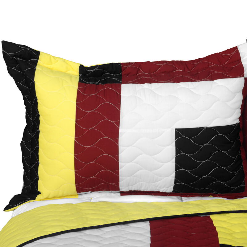 Queen Size 3-Piece Vermicelli Quilted Patchwork Quilt Set with Matching Pillow Shams image number 2