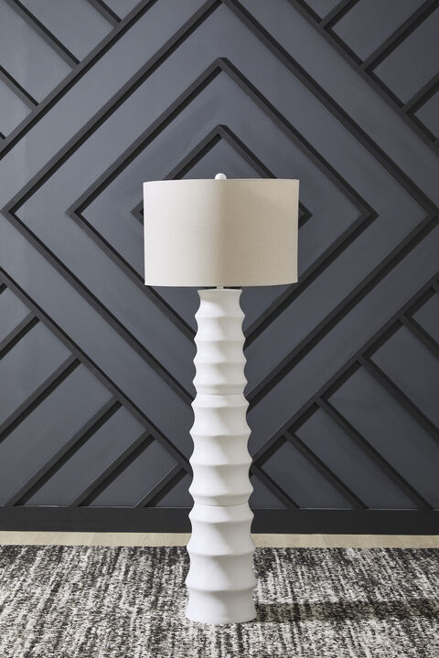 Veraleigh Floor Lamp