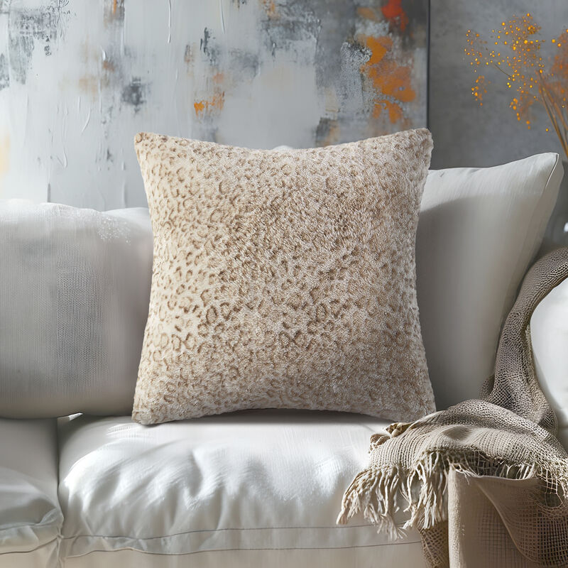 Gracie Mills Shawn Faux Brushed long Fur Square Pillow