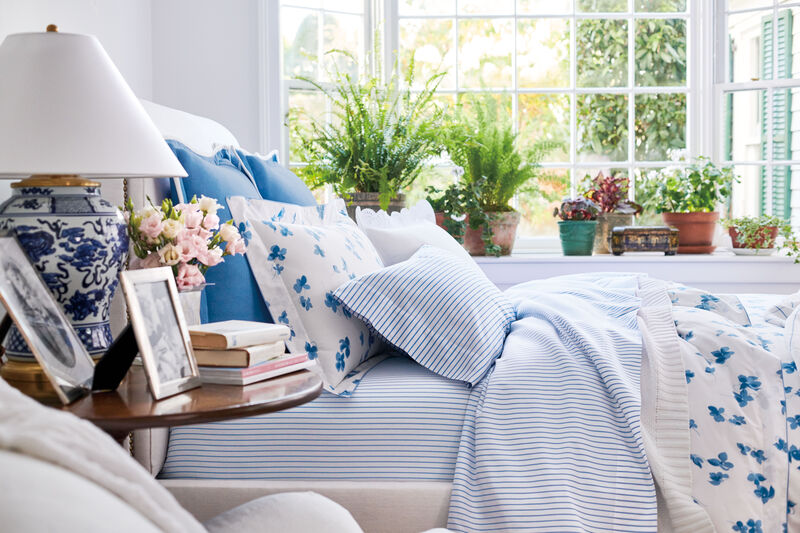 Foo Dog Medium Table Lamp